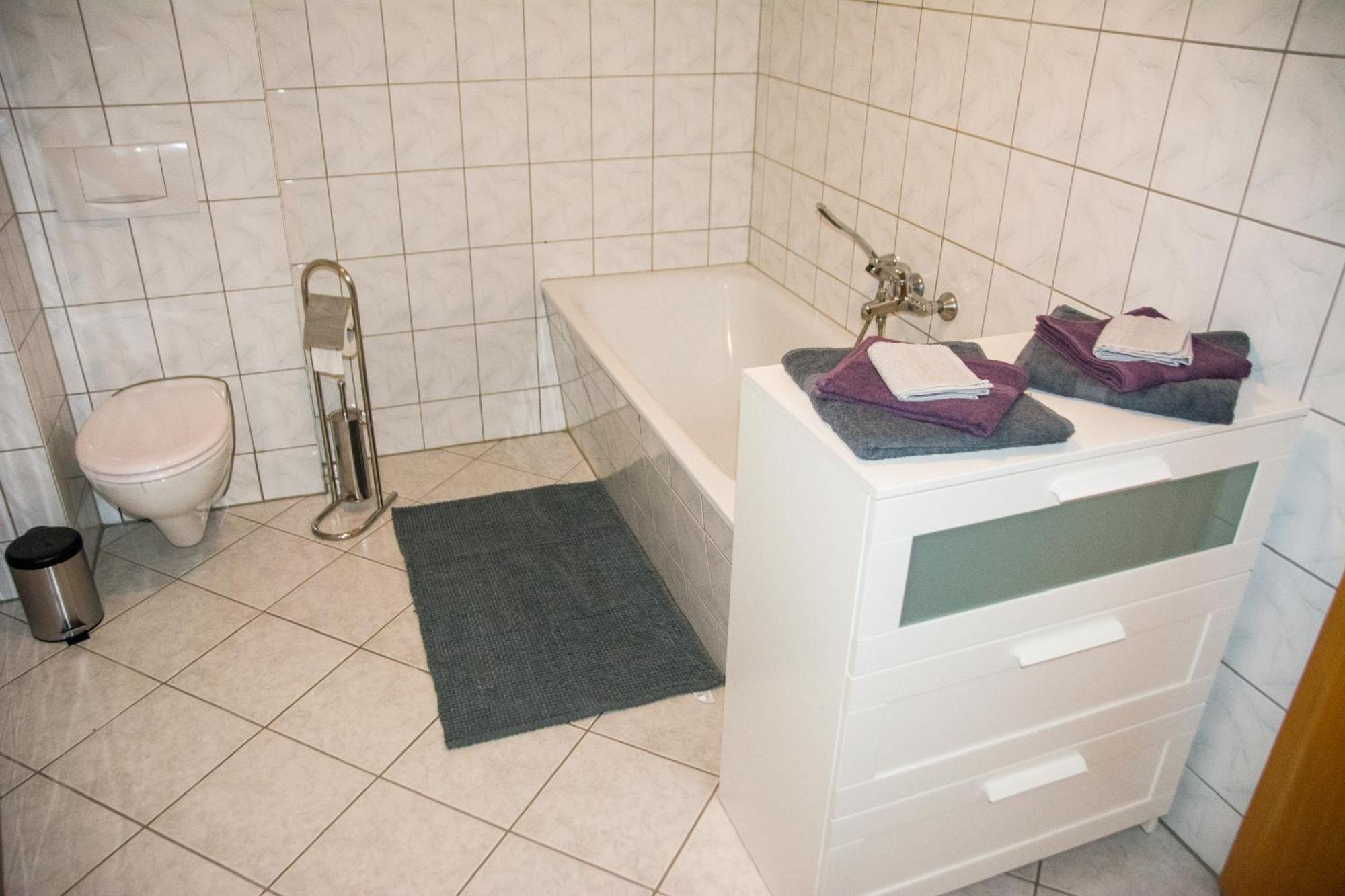 Schoene 2-Raum-Wohnung Im Zentrum Waltershausens Eksteriør billede